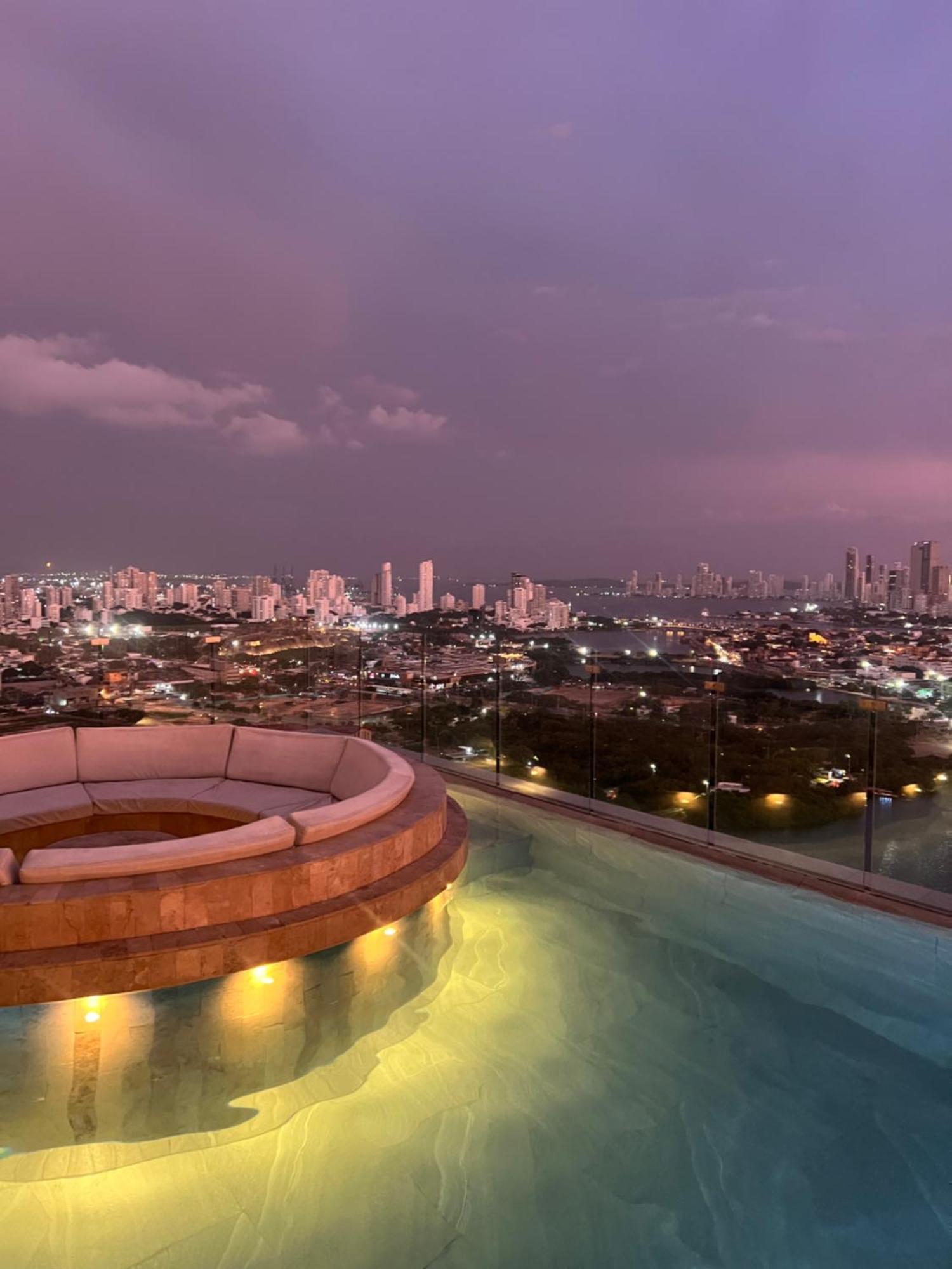 Apartment Murano Centro1 26floor,rooftop,infinity Pool & Views Byimz